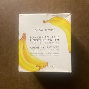 Glow recipe banana soufflé moisture cream